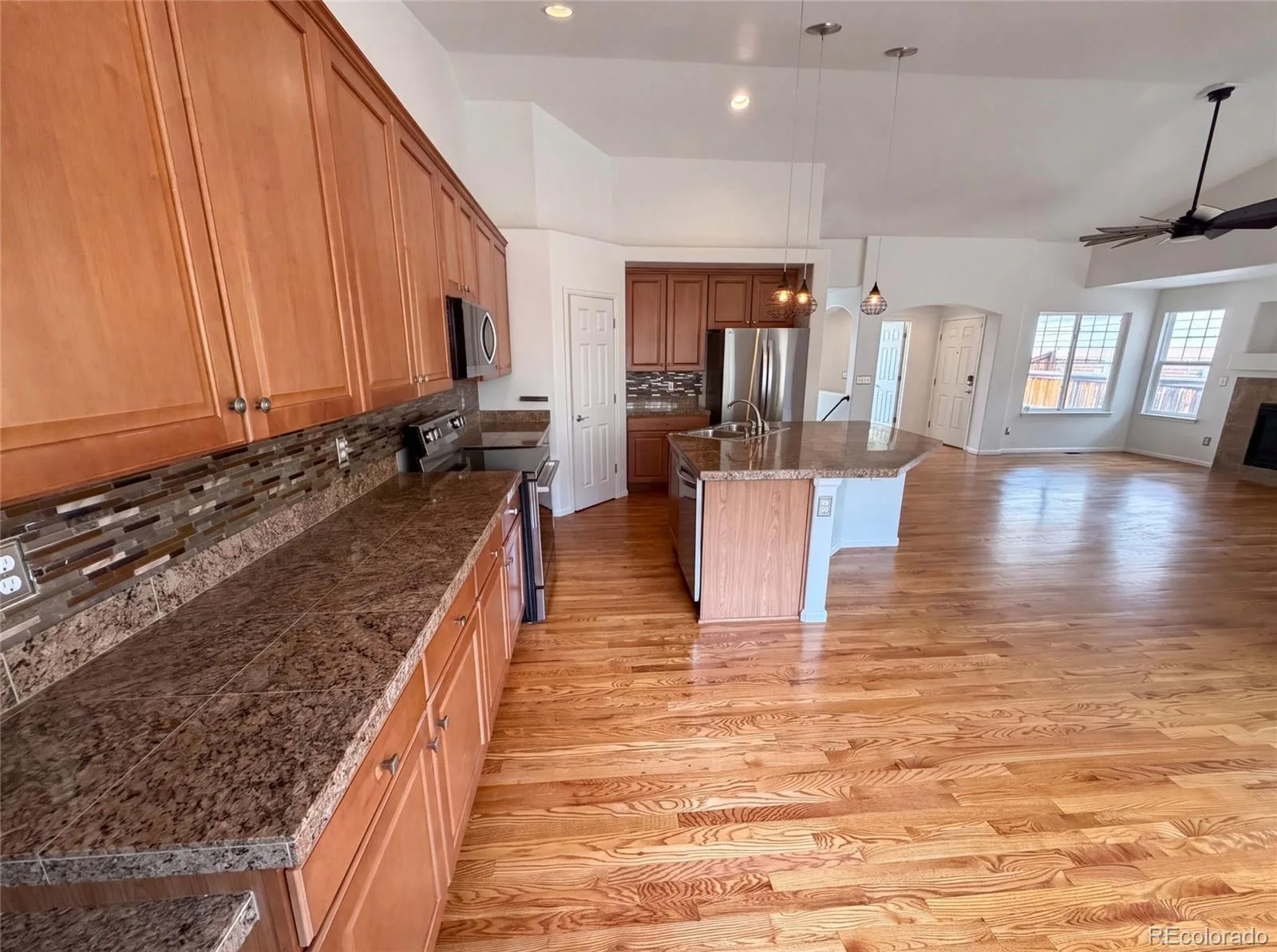 2802 S Ireland Way Aurora CO 80013 | MLS #REC2171589 08062026164301 1600 6
