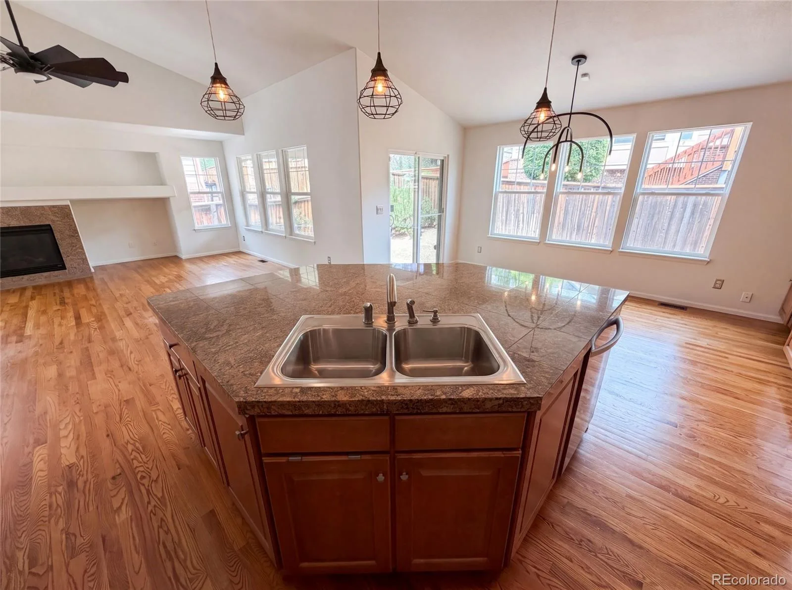 2802 S Ireland Way Aurora CO 80013 | MLS #REC2171589 08062026164301 1600 7