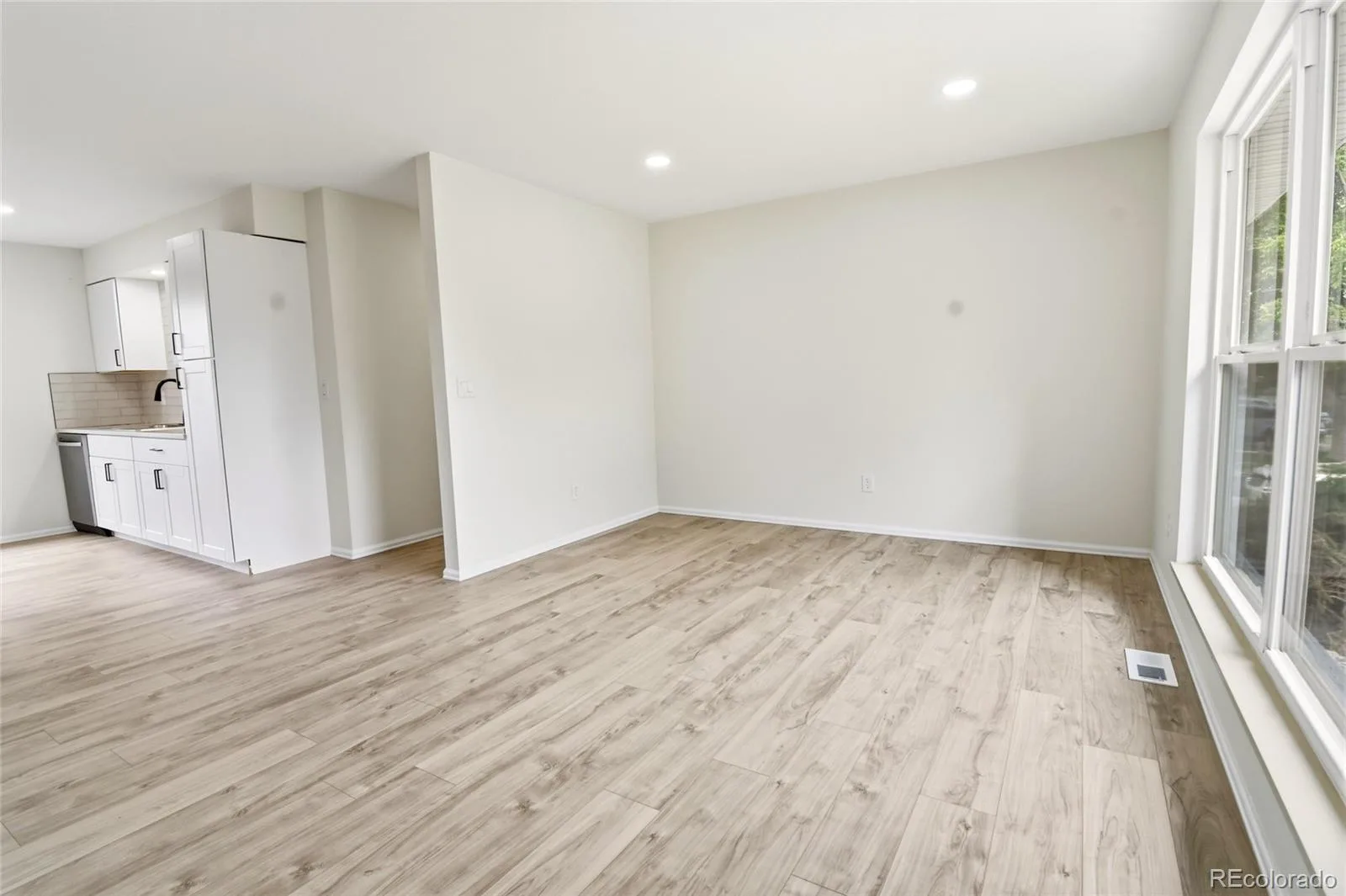 3227 S Hoyt Way Lakewood CO 80227 | MLS #REC2171593 07282026000611 1600 10
