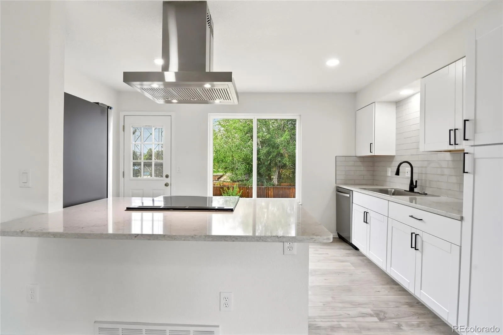 3227 S Hoyt Way Lakewood CO 80227 | MLS #REC2171593 07282026000611 1600 11