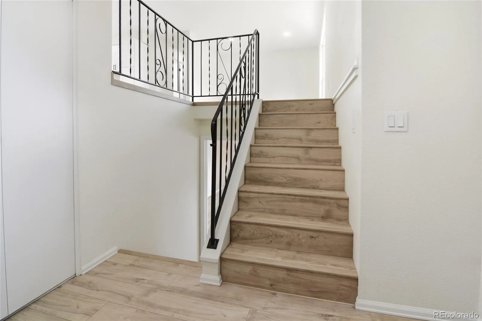 3227 S Hoyt Way Lakewood CO 80227 | MLS #REC2171593 07282026000611 1600 17