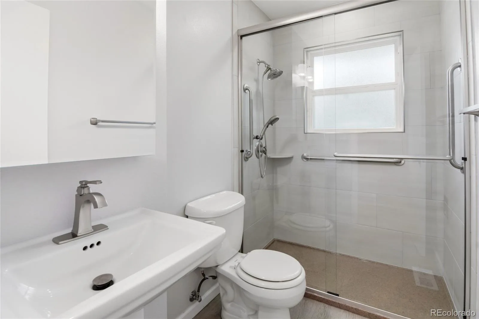 3227 S Hoyt Way Lakewood CO 80227 | MLS #REC2171593 07282026000611 1600 19