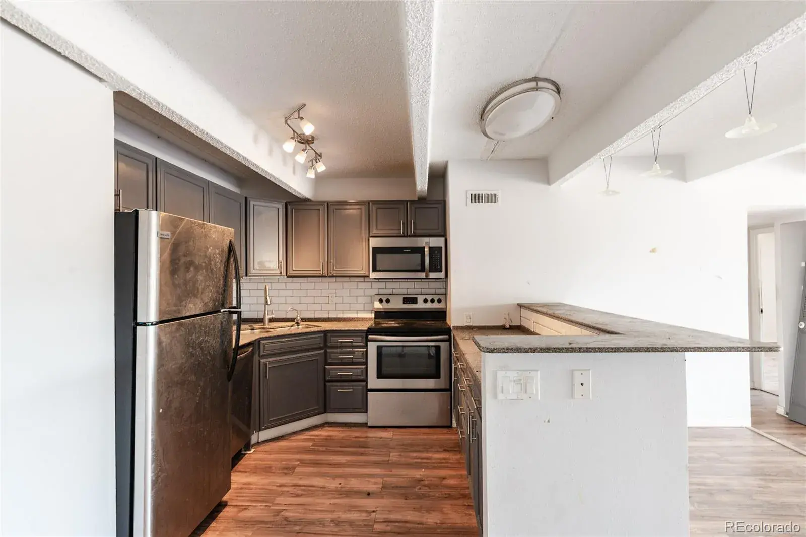 8060 E Girard Avenue #520 Denver CO 80231 MLS #REC2172941 08222025144346 1600 3