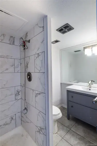 8060 E Girard Avenue #520 Denver CO 80231 MLS #REC2172941 08222025144346 800 11