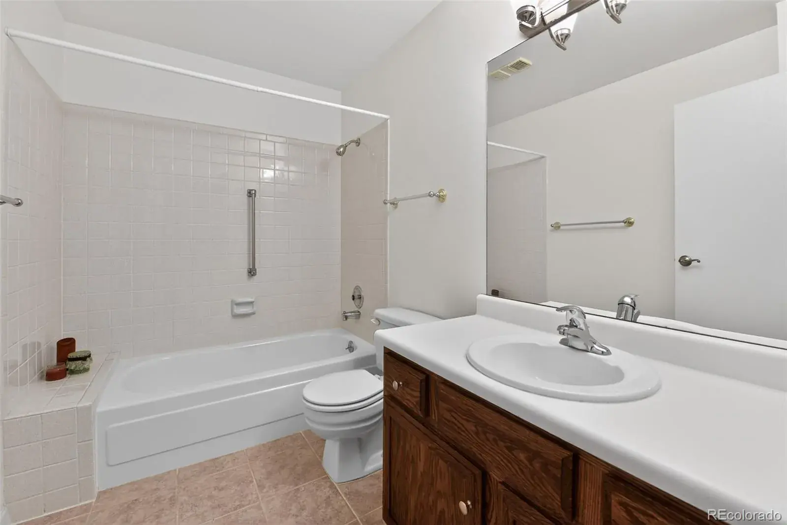 14001 E Marina Drive #606 Aurora CO 80014 MLS #REC2176672 02062026002644 1600 19