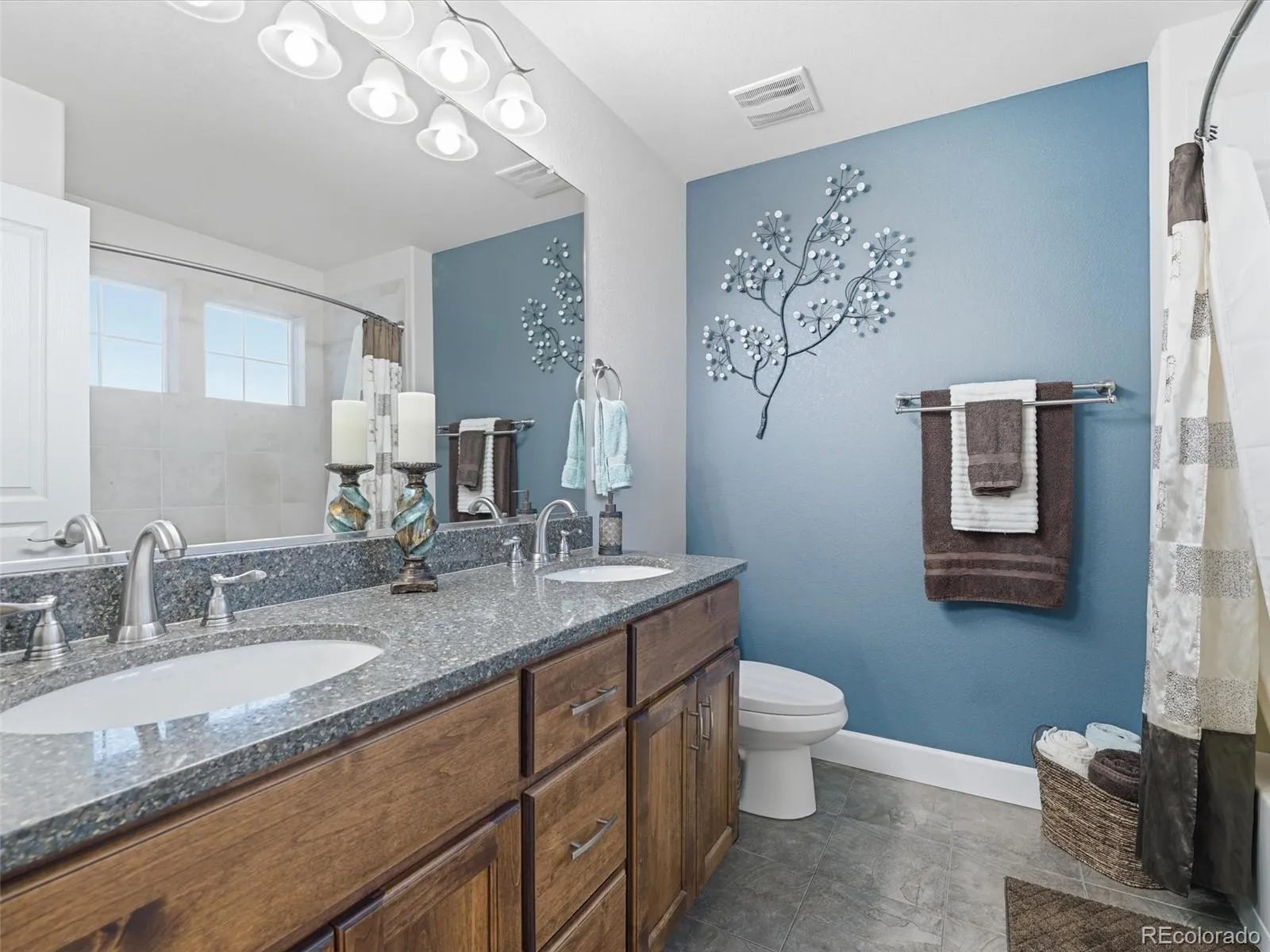 8787 Gardenia Circle Arvada CO 80005 MLS #REC2177869 05122026225857 1600 26