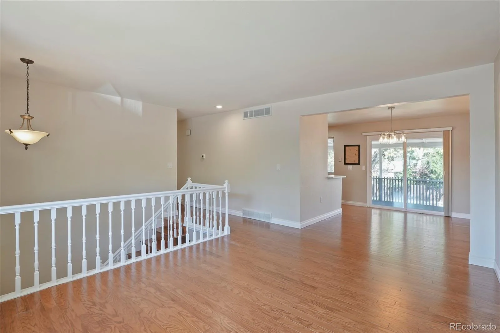 6689 S Delaware Street Littleton CO 80120 | MLS #REC2178221 08112026165003 1600 16