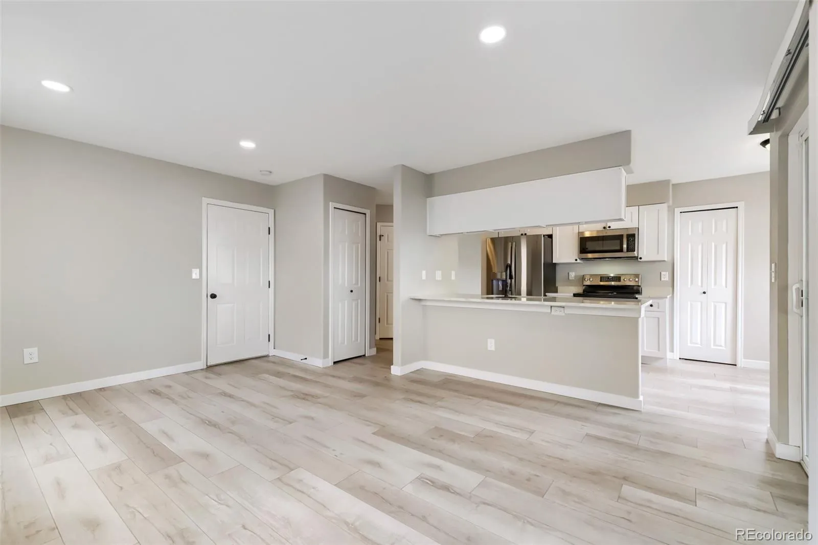 04162026204213 1600 10