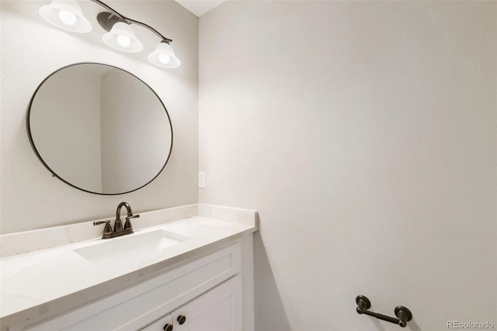 04162026204213 1600 12