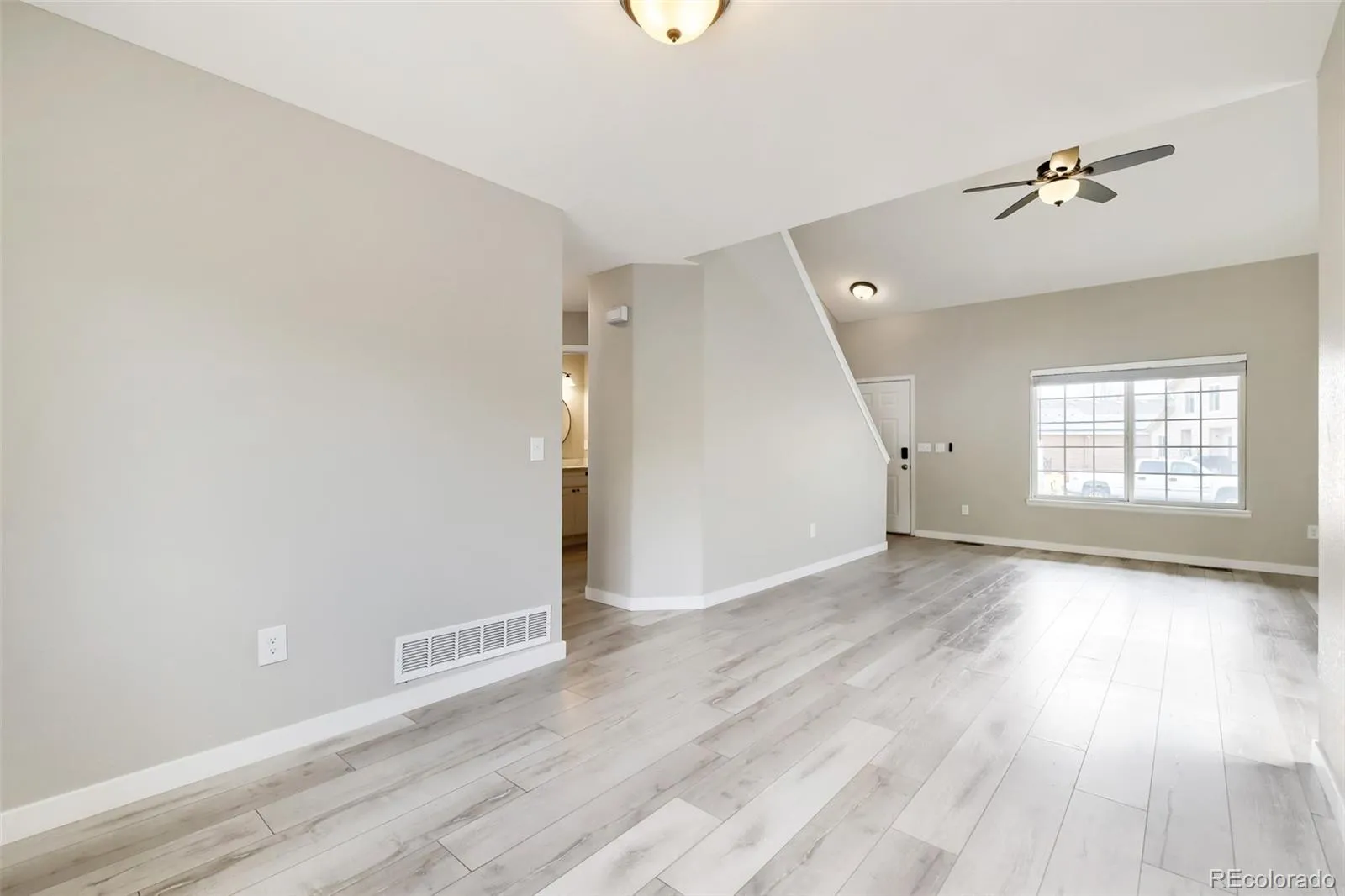 04162026204213 1600 13