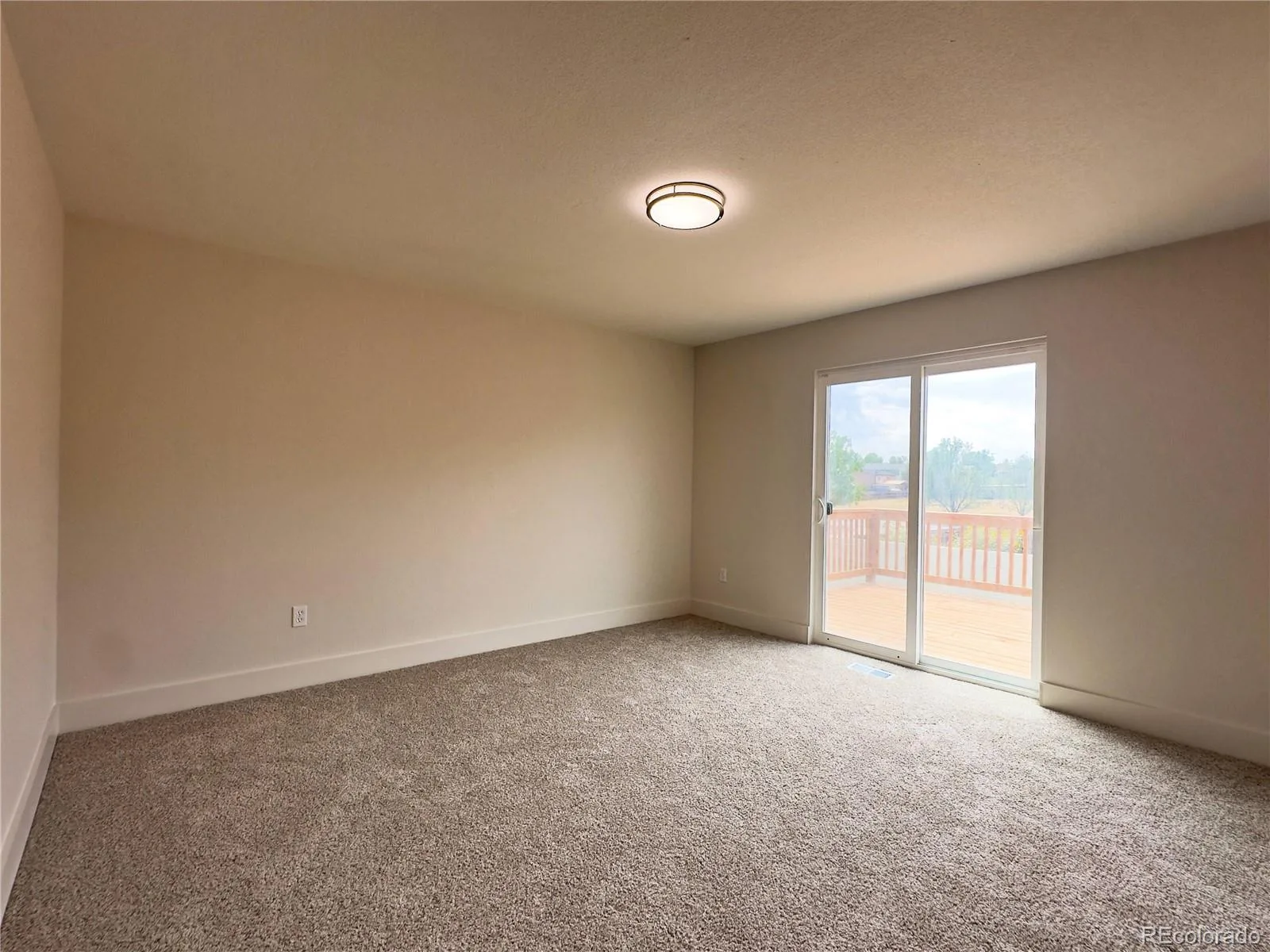 5128 Columbus Way Denver CO 80239 | MLS #REC2184636 07242026234606 1600 7