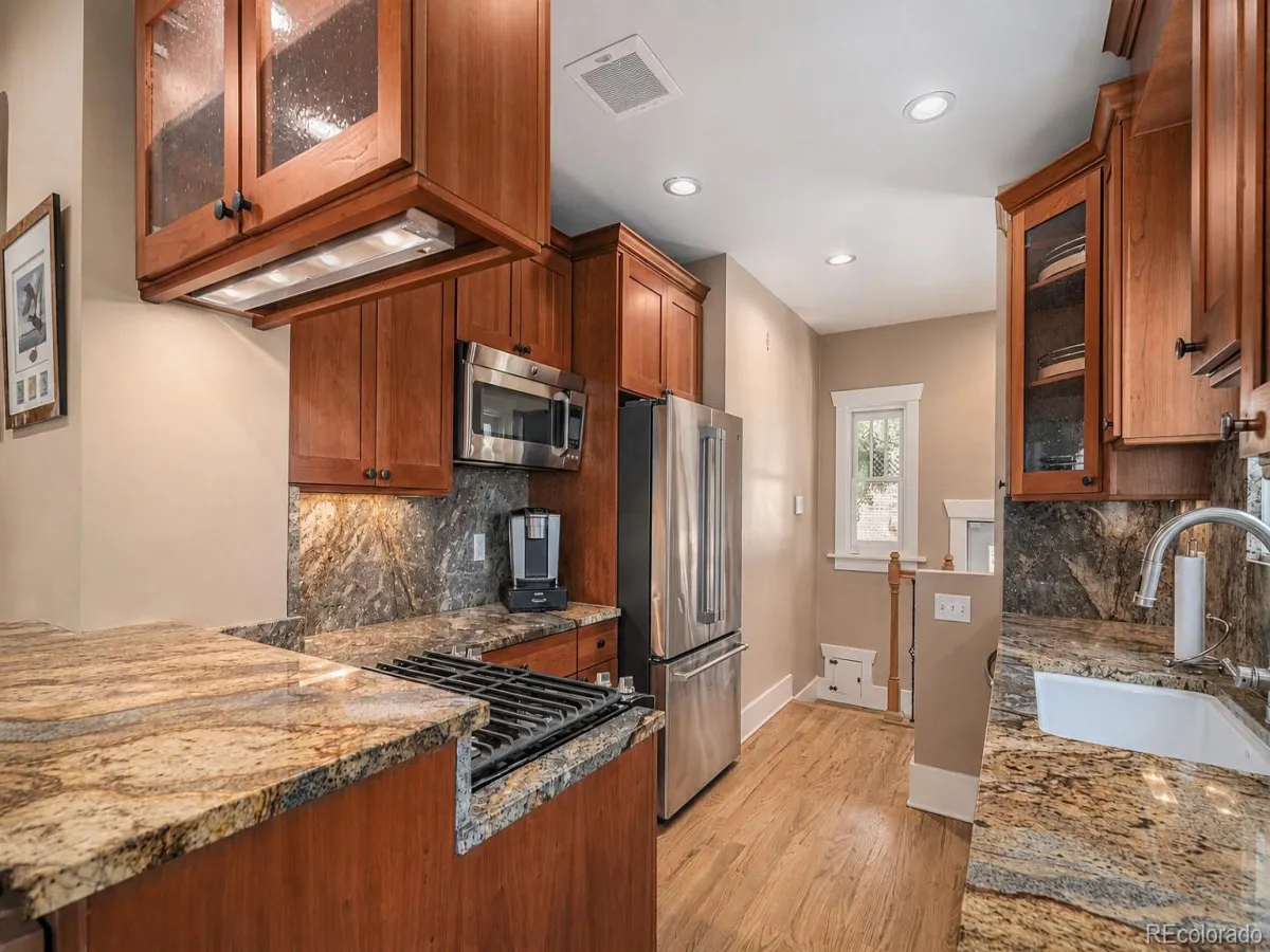 726 S Corona Street Denver CO 80209 MLS #REC2185548 05132026084914 1200 7