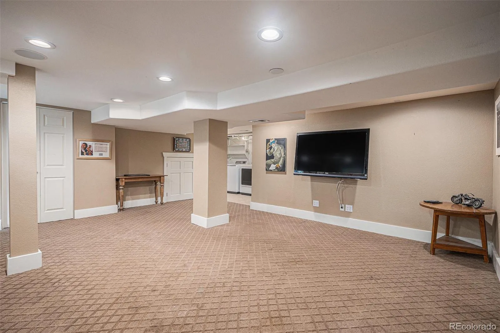726 S Corona Street Denver CO 80209 MLS #REC2185548 05132026084914 1600 25