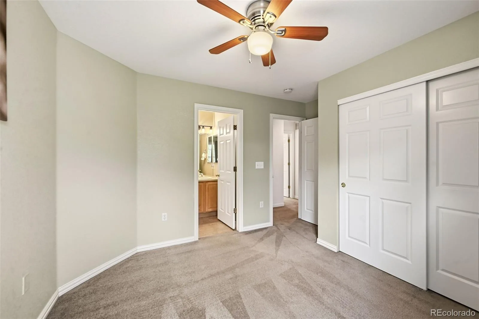 658 S Yarrow Street Lakewood CO 80226 | MLS #REC2186638 06032026224154 1600 13