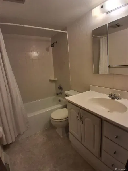 1135 S Oneida Street #A Denver CO 80224 MLS #REC2188177 03192026225518 800 17