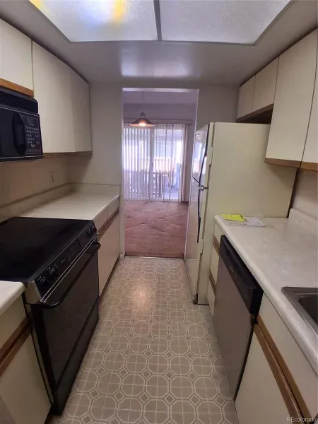 1135 S Oneida Street #A Denver CO 80224 MLS #REC2188177 03192026225518 800 9