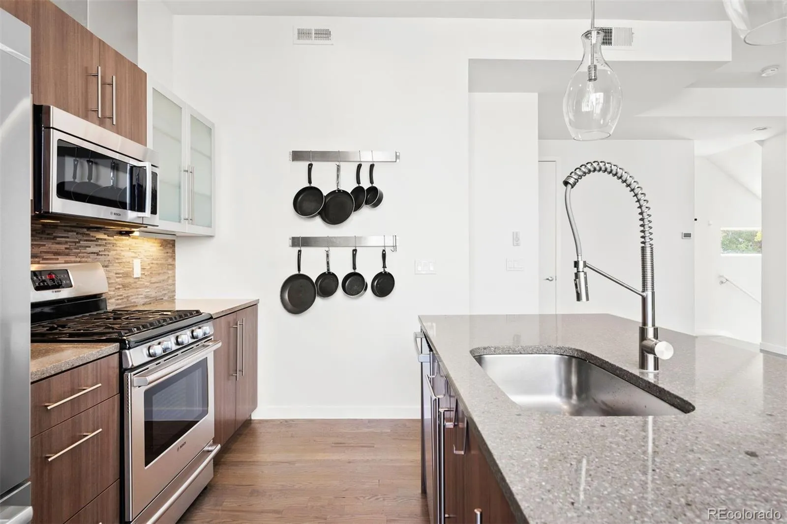 04042026223849 1600 12