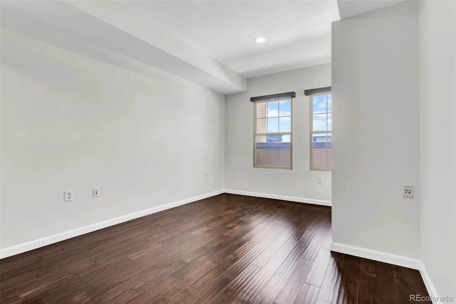 925 N Lincoln Street #4G Denver CO 80203 MLS #REC2189711 05202026235057 1600 14