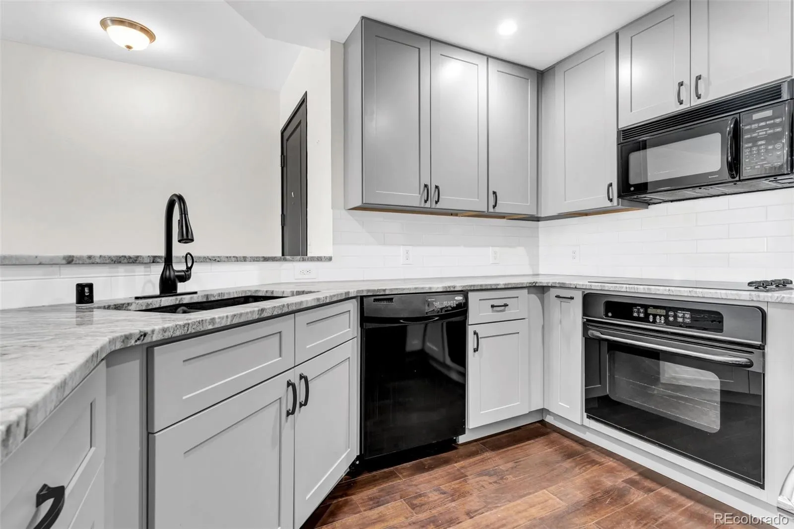 925 N Lincoln Street #4G Denver CO 80203 MLS #REC2189711 05202026235057 1600 18