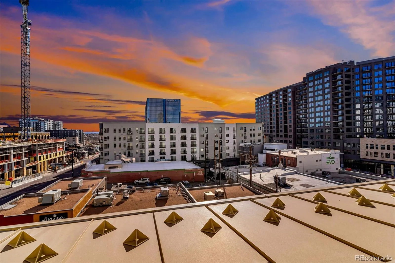 925 N Lincoln Street #4G Denver CO 80203 MLS #REC2189711 05202026235057 1600 23