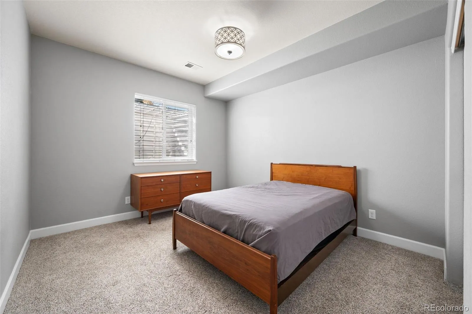 25084 E Pinewood Place Aurora CO 80016 MLS #REC2190646 04172026022351 1600 39