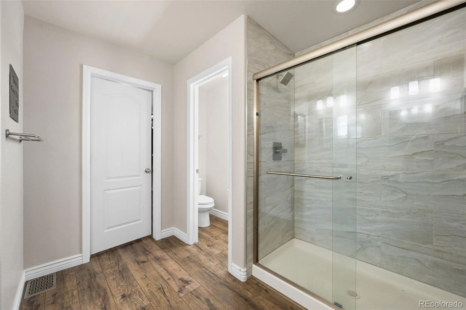 25084 E Pinewood Place Aurora CO 80016 MLS #REC2190646 06092026193358 1600 23