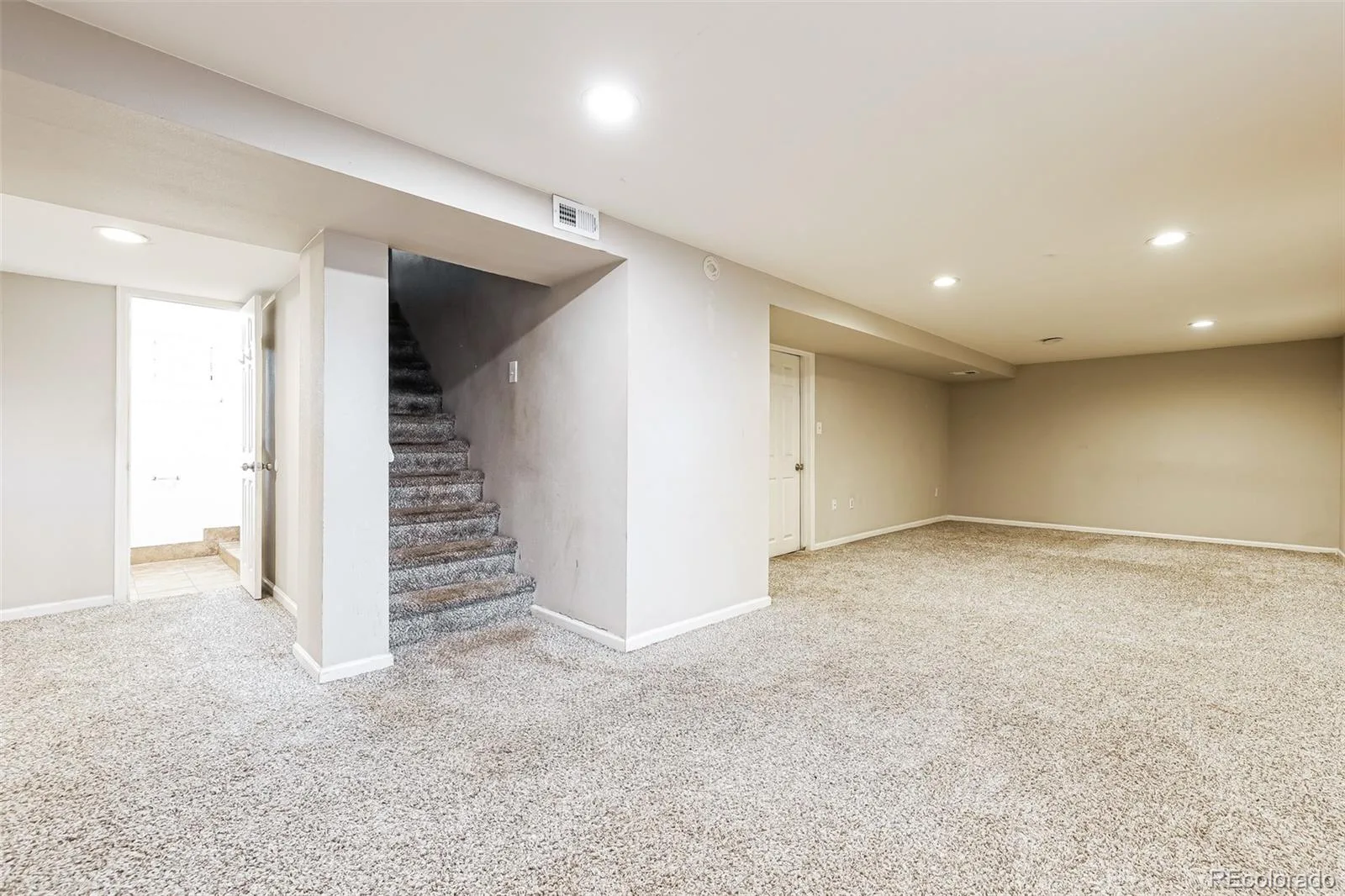 432 S Potomac Circle Aurora CO 80012 | MLS #REC2190897 06192026233312 1600 19
