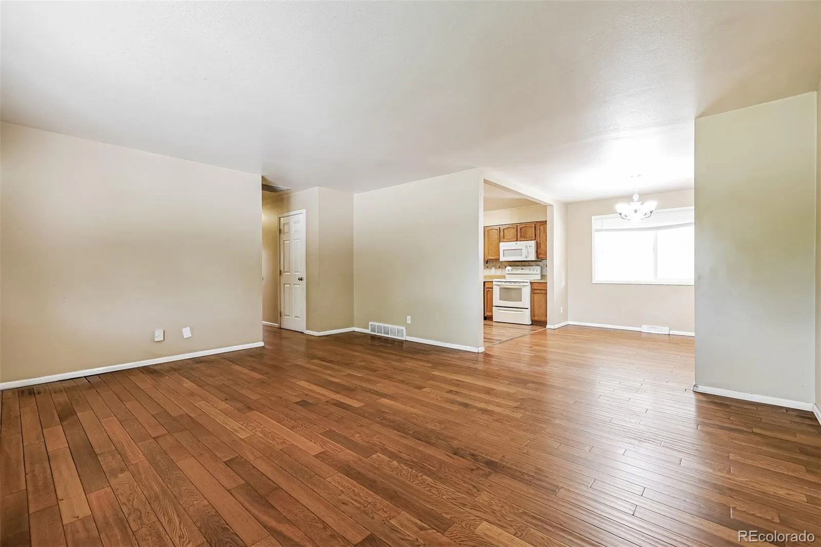 432 S Potomac Circle Aurora CO 80012 | MLS #REC2190897 06192026233312 1600 3