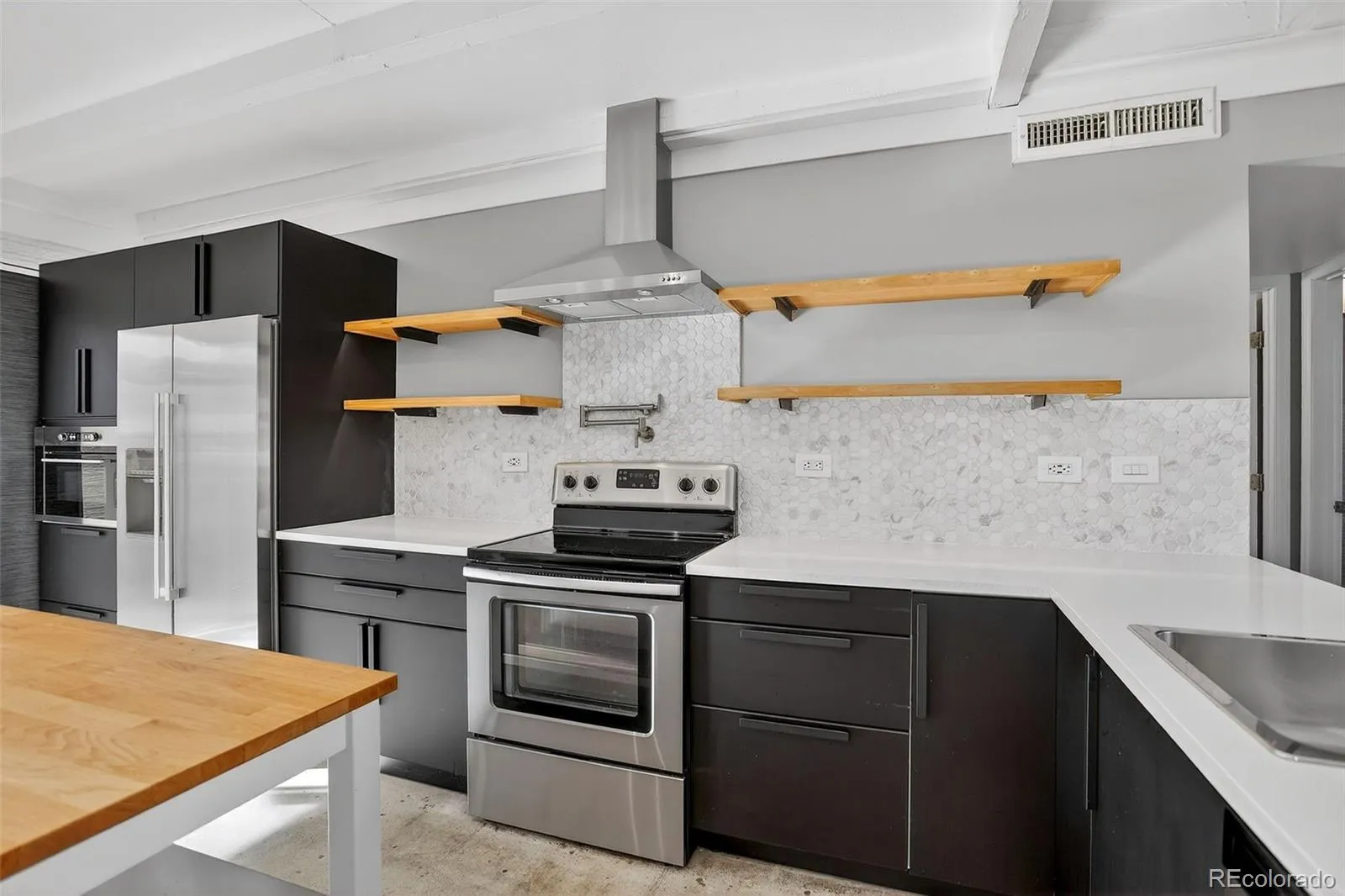 1040 N Stuart Street Denver CO 80204 MLS #REC2191813 05152026212109 1600 0