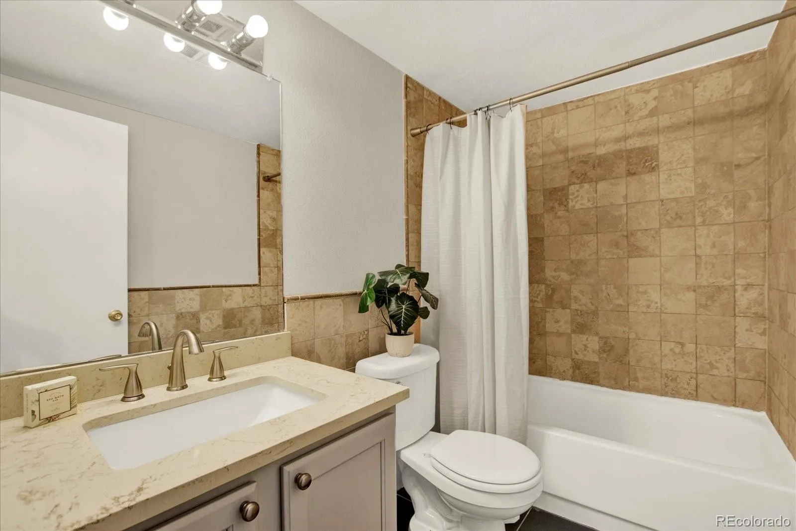 1350 Josephine Street #206 Denver CO 80206 MLS #REC2193757 05122026185956 1600 7