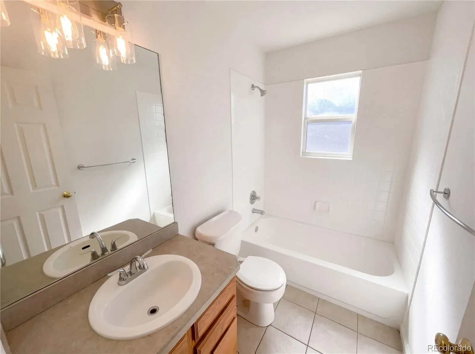 9686 Fairwood Street Littleton CO 80125 | MLS #REC2195224 03102026002708 1600 16