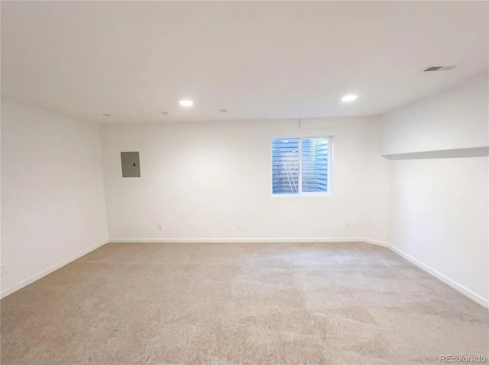 9686 Fairwood Street Littleton CO 80125 | MLS #REC2195224 03102026002708 1600 18