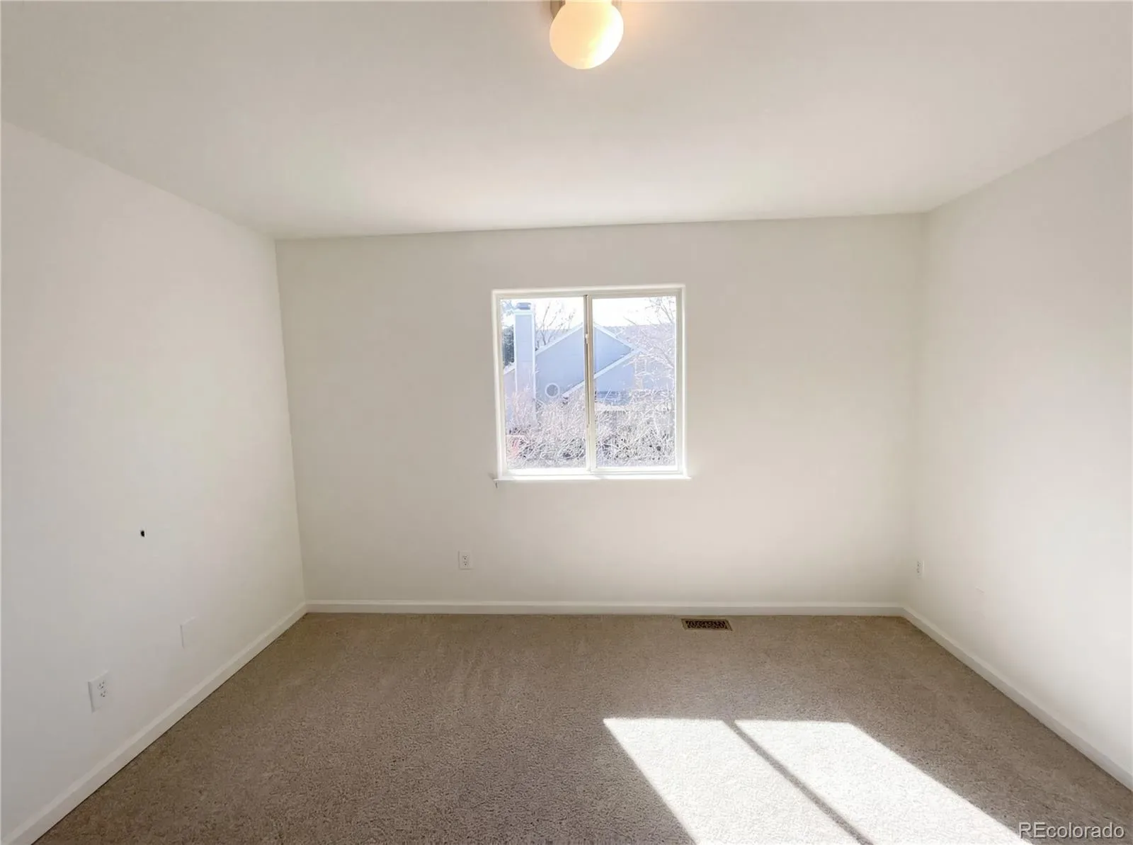 9686 Fairwood Street Littleton CO 80125 | MLS #REC2195224 03102026002708 1600 3