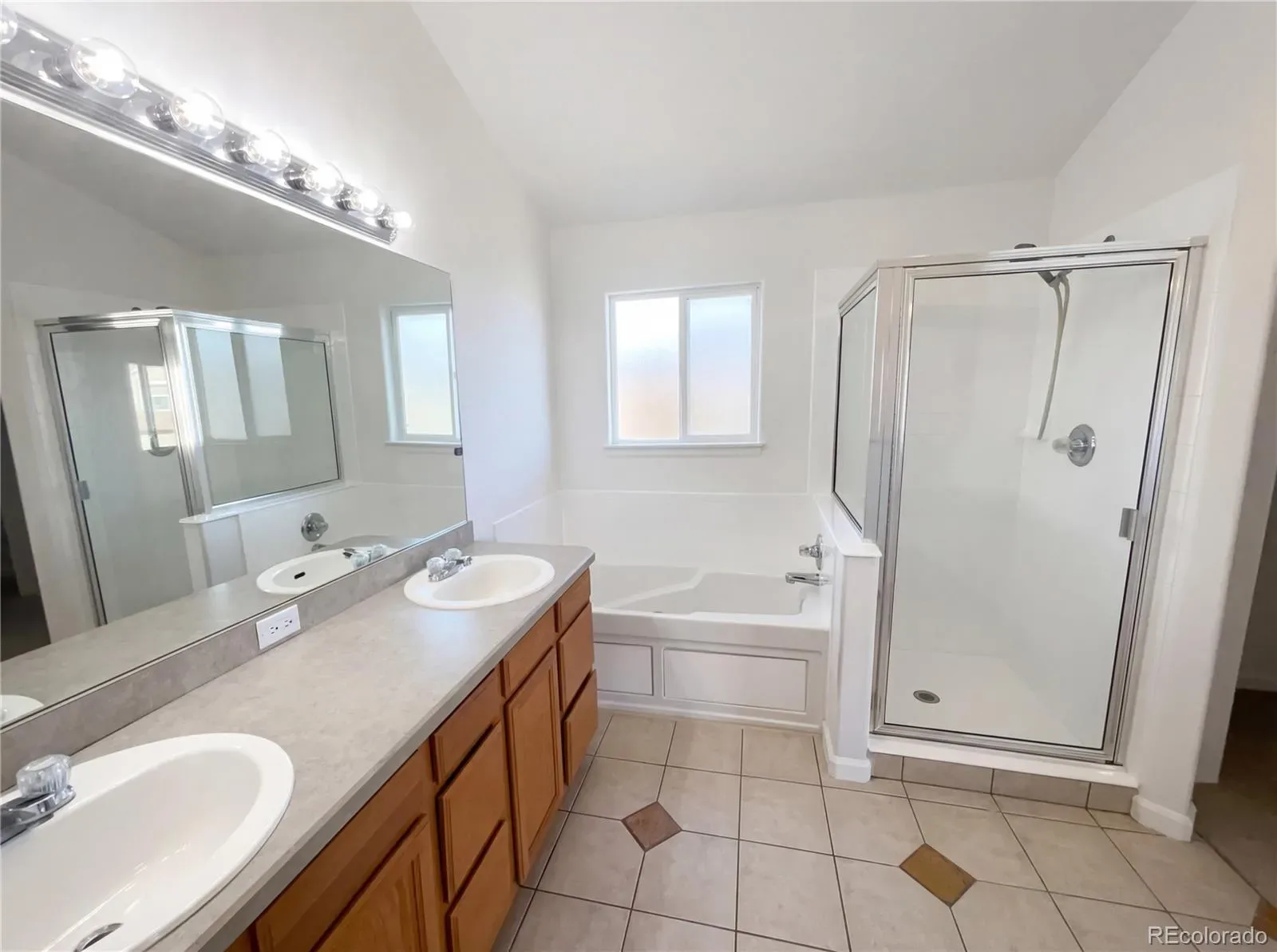 9686 Fairwood Street Littleton CO 80125 | MLS #REC2195224 03102026002708 1600 5