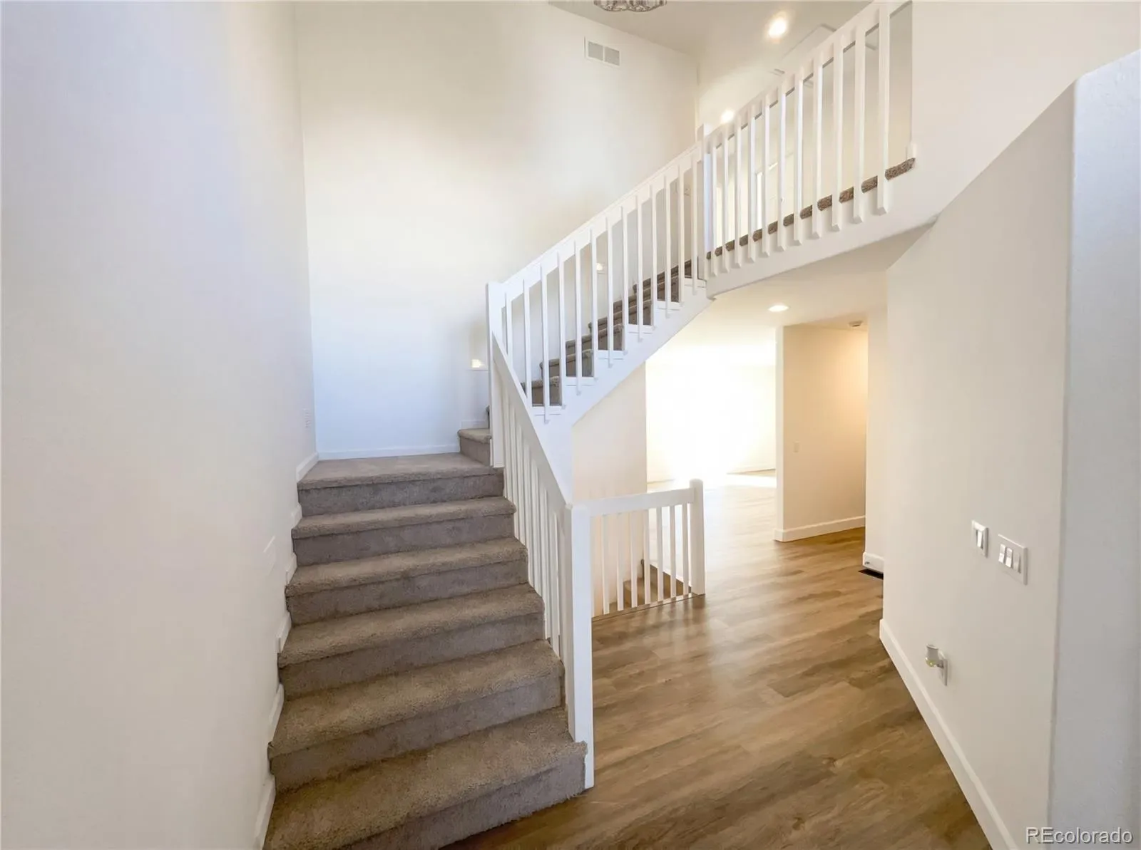 9686 Fairwood Street Littleton CO 80125 | MLS #REC2195224 03102026002708 1600 7