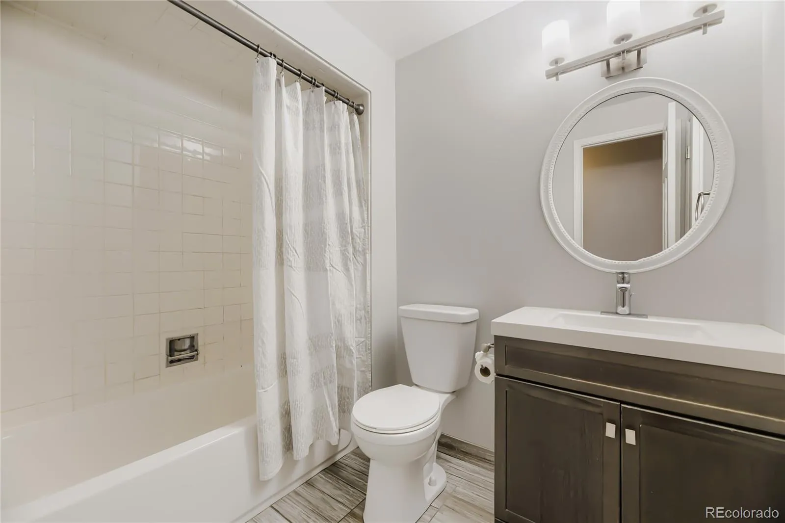 1393 E Easter Circle Centennial CO 80122 MLS #REC2195776 05212026004947 1600 23