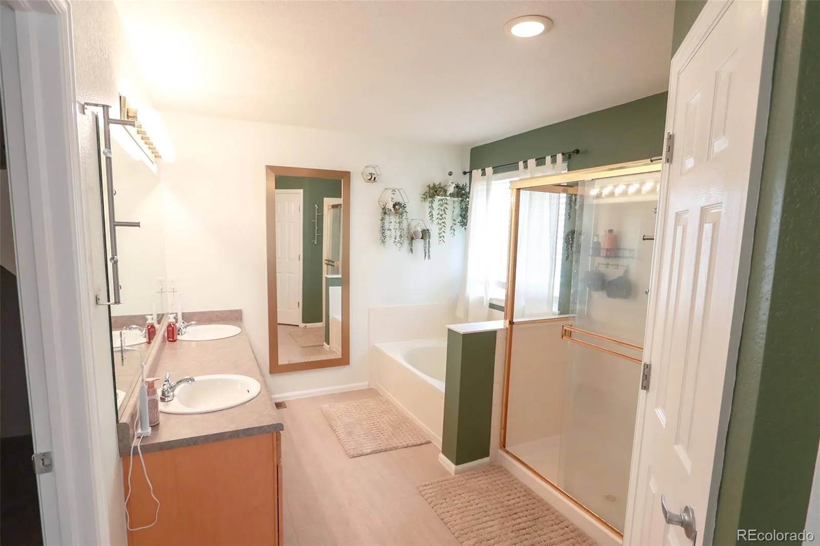 04172026154923 1600 19