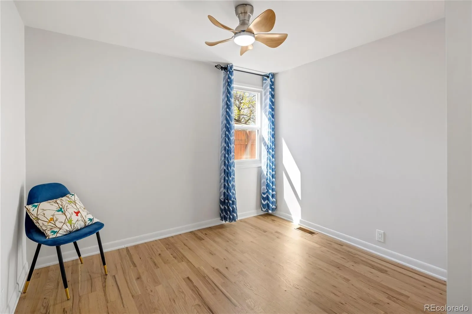 04092026213216 1600 12