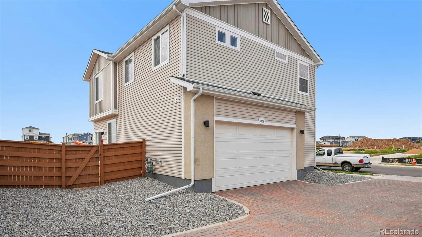 10052 Salem Court Commerce City CO 80022 | MLS #REC2201242 08192026174415 1600 39
