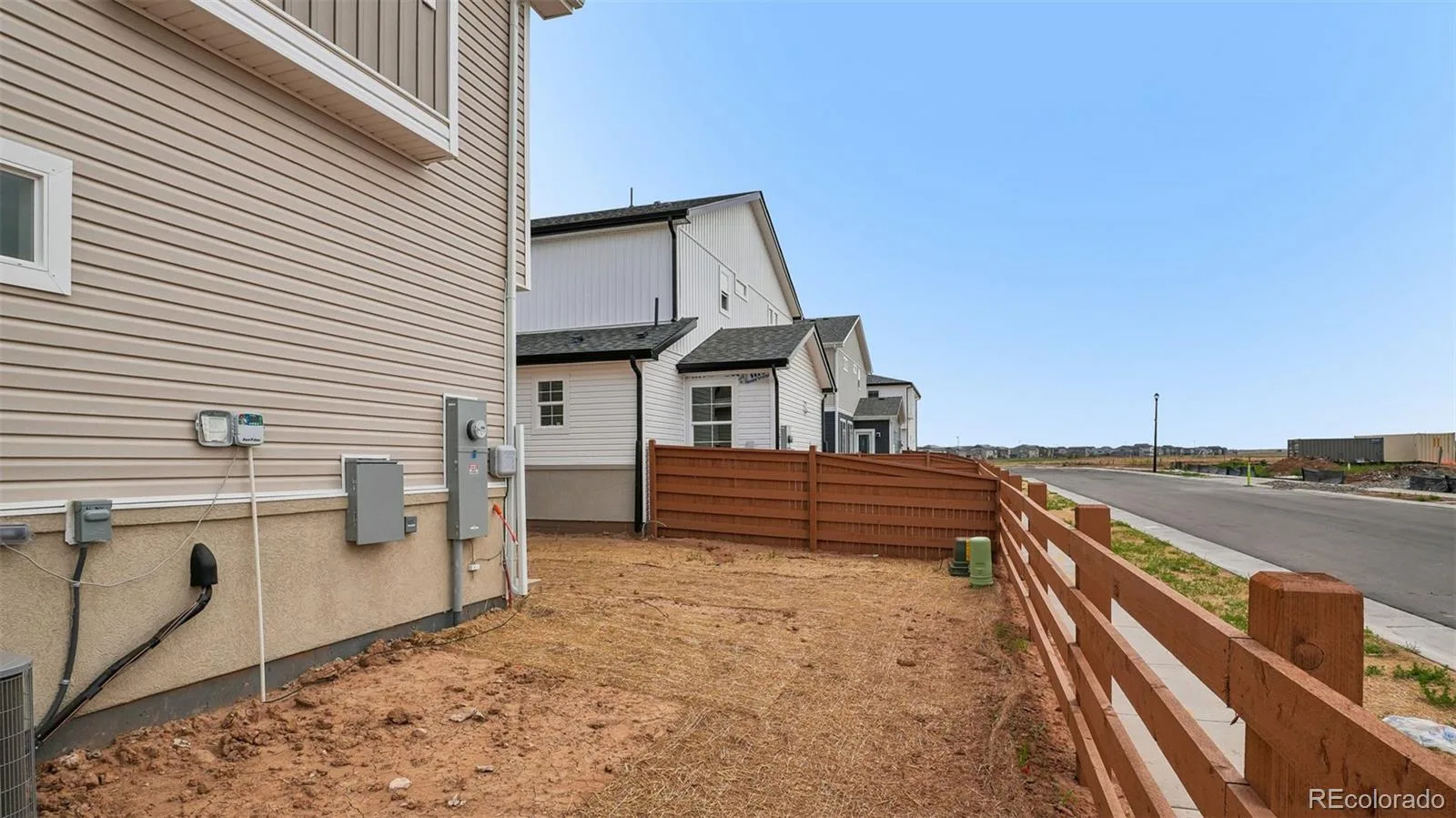 10052 Salem Court Commerce City CO 80022 | MLS #REC2201242 08192026174415 1600 42