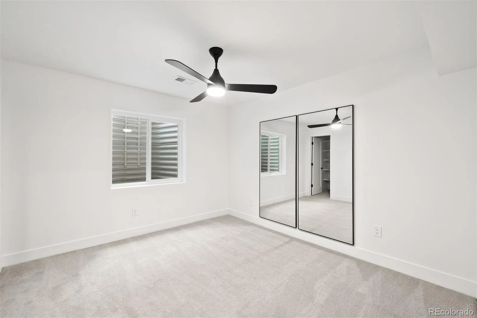 3930 W Byron Place Denver CO 80212 MLS #REC2201325 04092026174355 1600 32