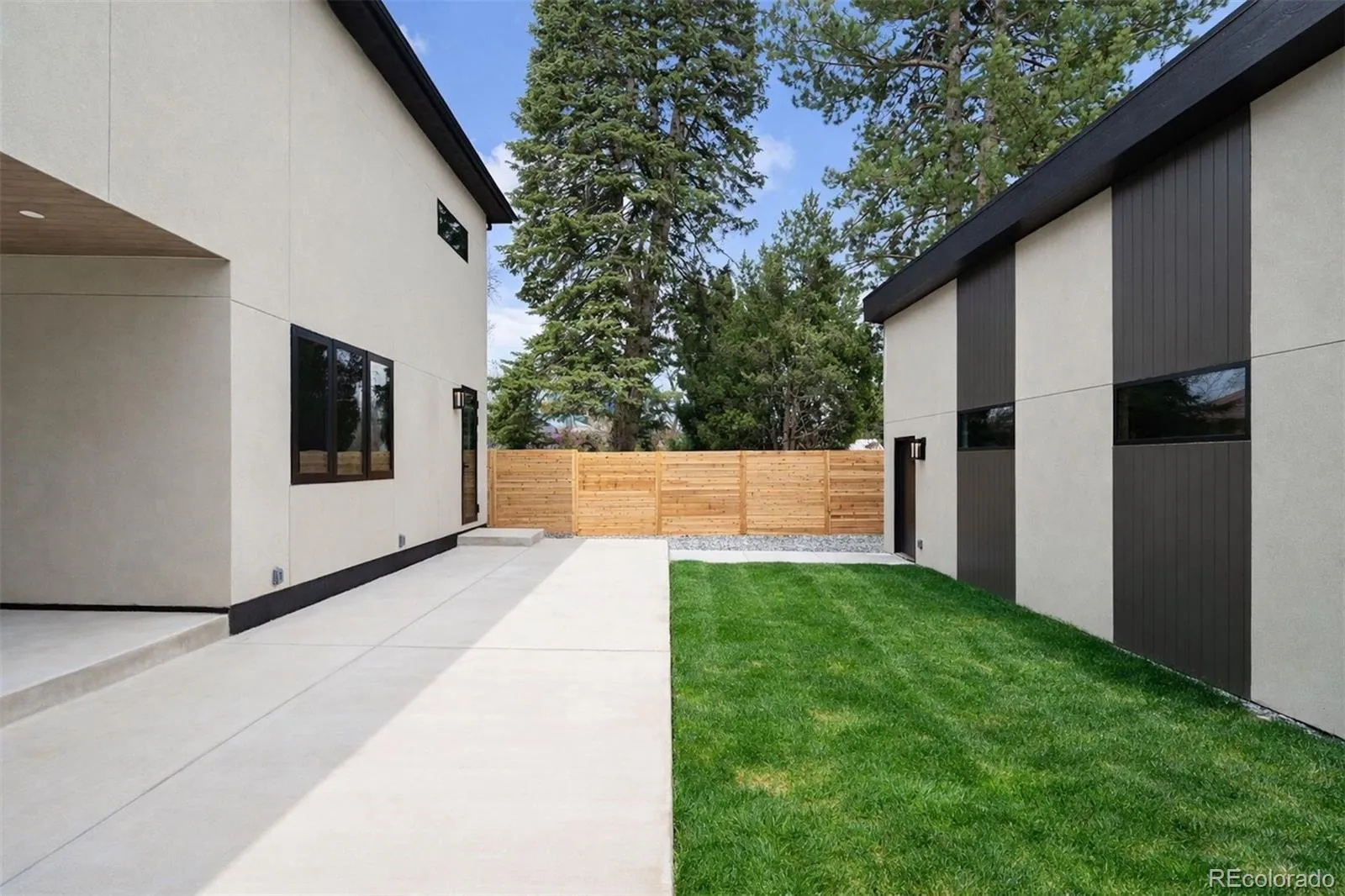 3930 W Byron Place Denver CO 80212 MLS #REC2201325 04092026174355 1600 36