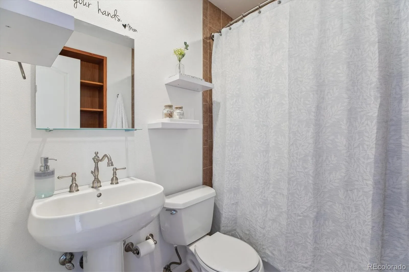7589 S Cove Circle Centennial CO 80122 | MLS #REC2204302 06022026183946 1600 13