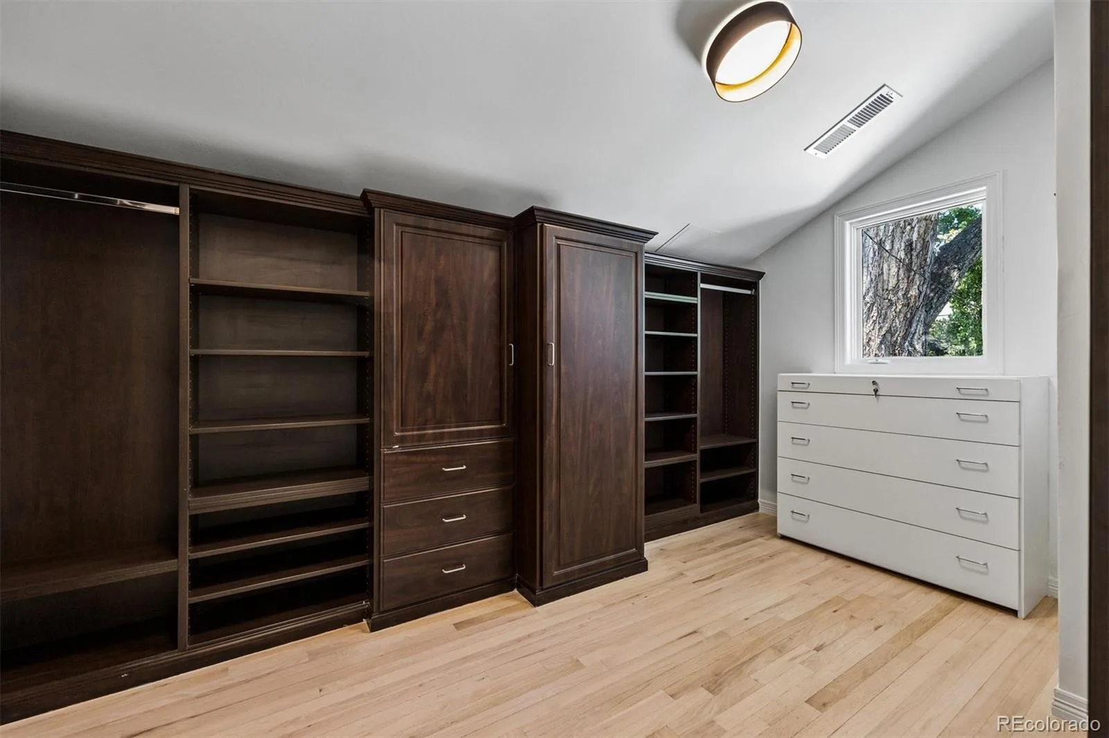 996 S Gilpin Street Denver CO 80209 MLS #REC2207703 06192026035339 1600 13