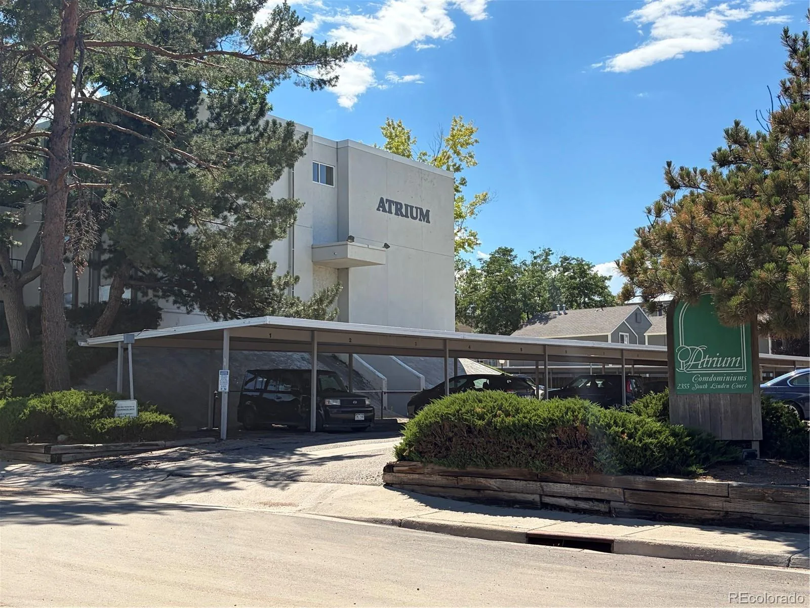 2325 S Linden Court #215 Denver CO 80222 | MLS #REC2207902 08192026221405 1600 20