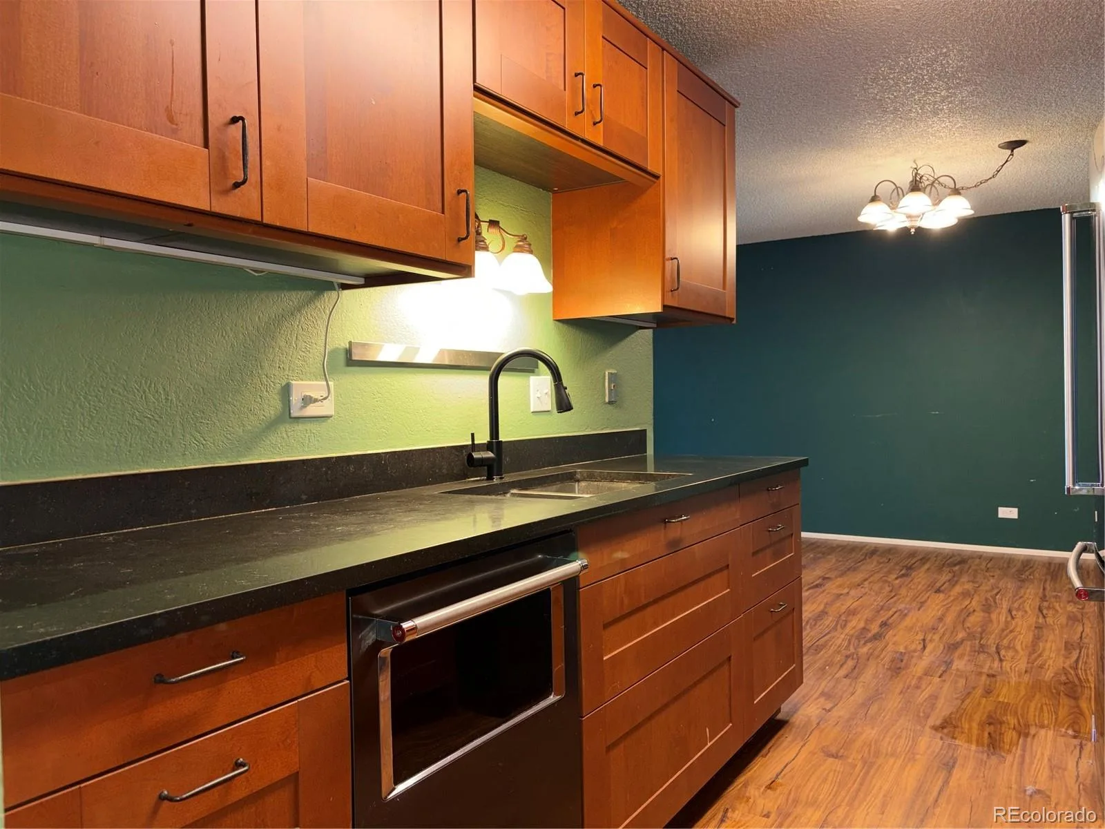 2325 S Linden Court #215 Denver CO 80222 | MLS #REC2207902 08192026221405 1600 3
