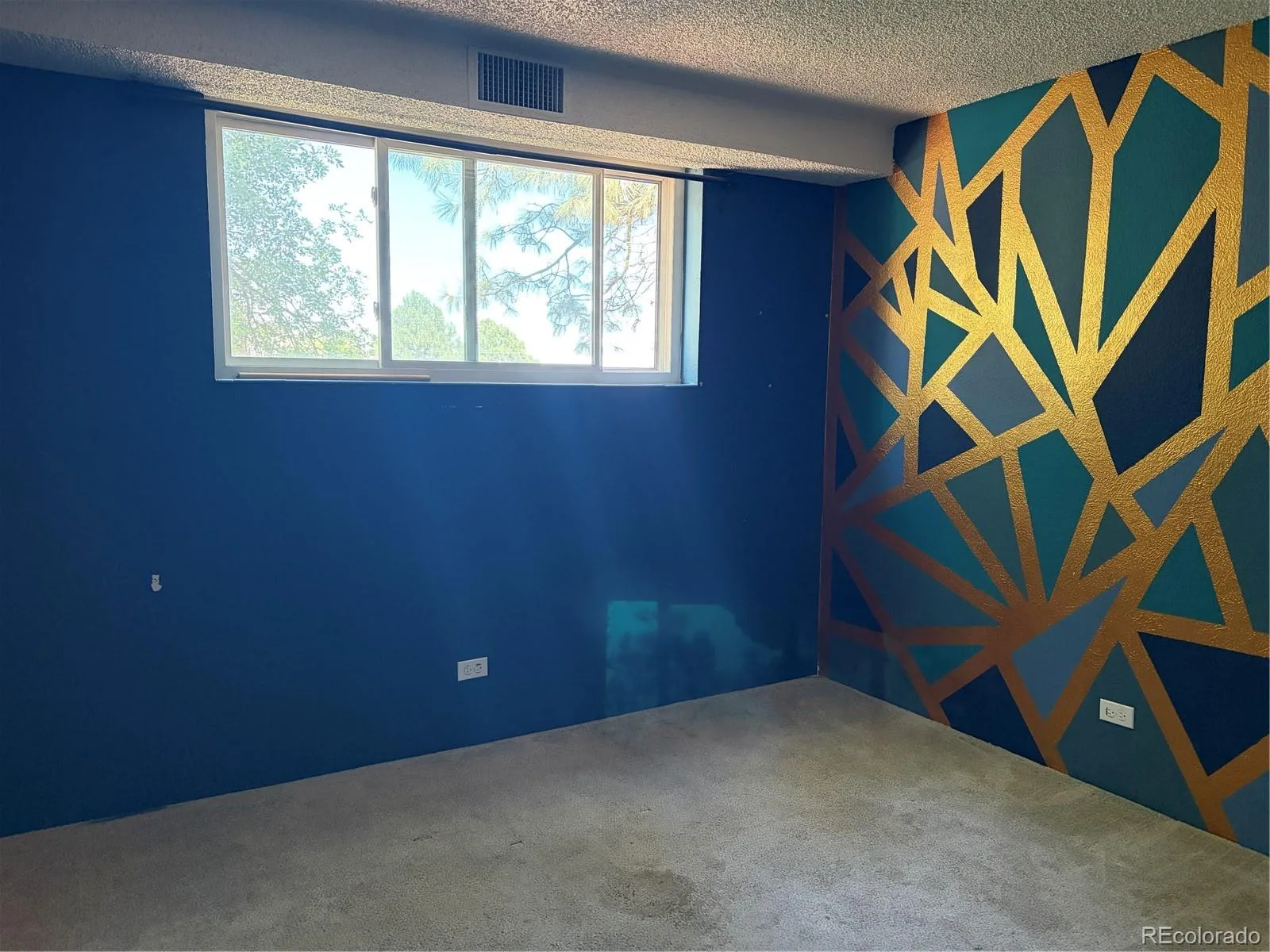 2325 S Linden Court #215 Denver CO 80222 | MLS #REC2207902 08192026221405 1600 5