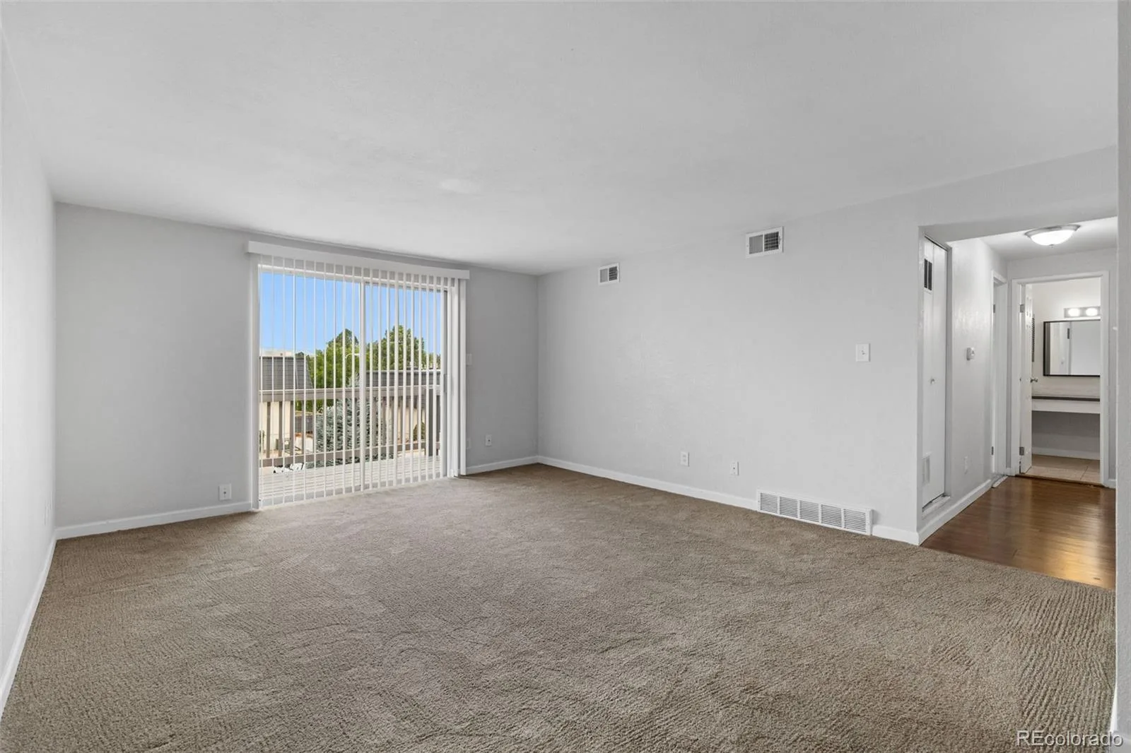 209 E Highline Circle #302 Centennial CO 80122 | MLS #REC2208674 08202026204636 1600 8