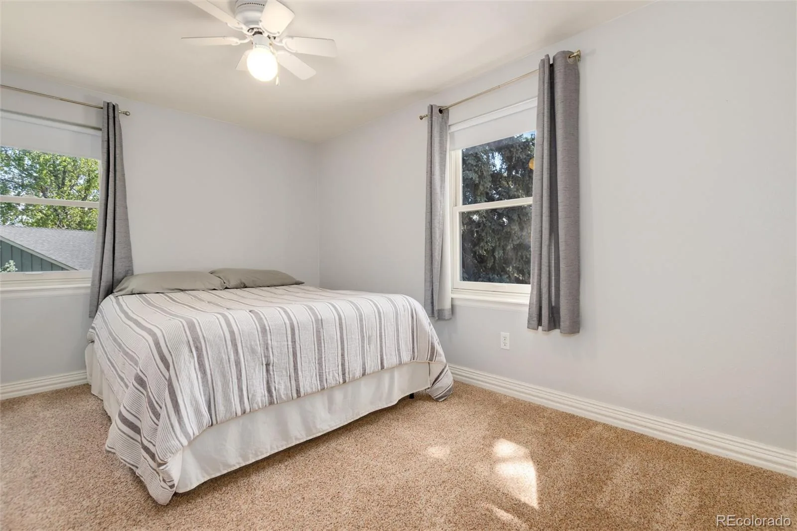 7664 S Race Street Centennial CO 80122 | MLS #REC2210322 09232026094913 1600 20
