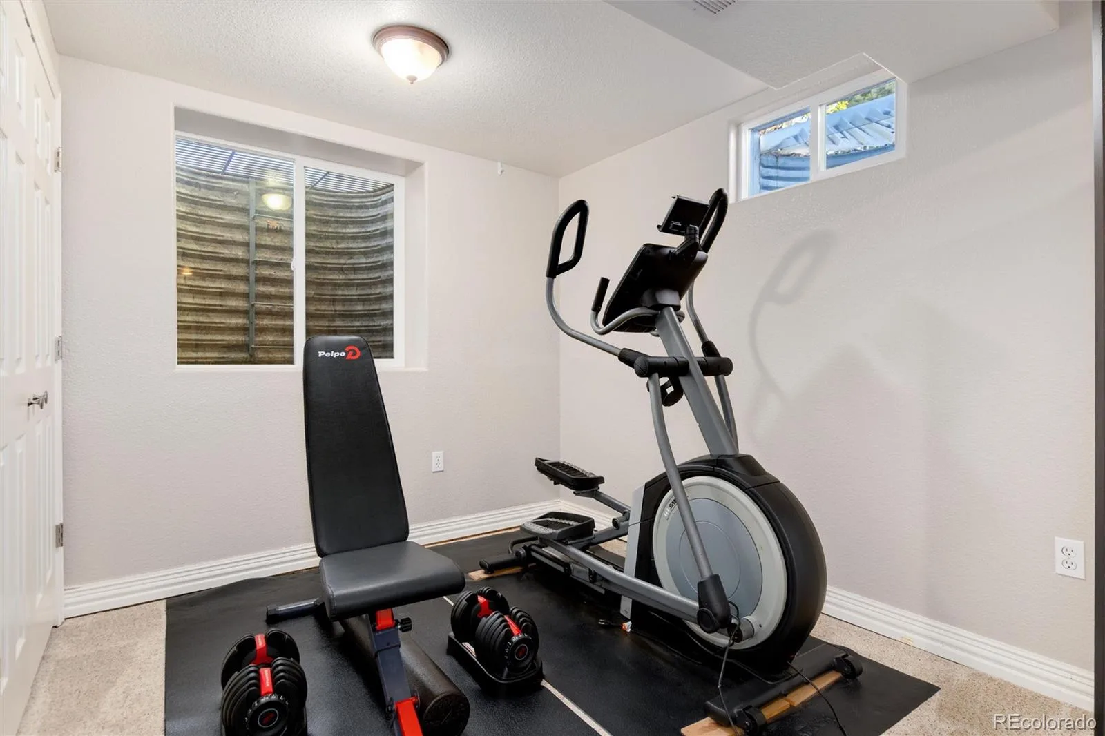 7664 S Race Street Centennial CO 80122 | MLS #REC2210322 09232026094913 1600 27